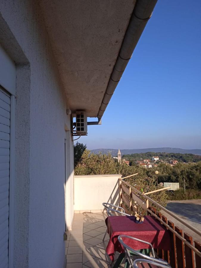 Apartments Irena Božava エクステリア 写真