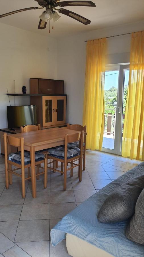 Apartments Irena Božava エクステリア 写真