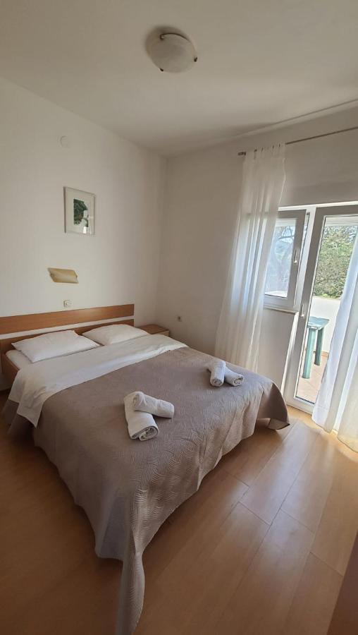 Apartments Irena Božava エクステリア 写真