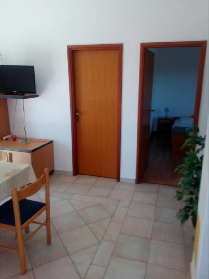 Apartments Irena Božava エクステリア 写真